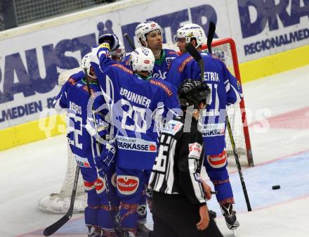 EBEL. Eishockey Bundesliga.  VSV gegen HC Orli Znojmo. Torjubel (VSV). Villach, am 18.9.2016.
Foto: Kuess 
---
pressefotos, pressefotografie, kuess, qs, qspictures, sport, bild, bilder, bilddatenbank