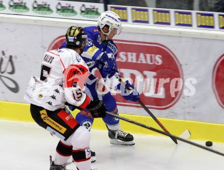 EBEL. Eishockey Bundesliga.  VSV gegen HC Orli Znojmo. Stefan Bacher, (VSV), Petr Kalus  (Znojmo). Villach, am 18.9.2016.
Foto: Kuess 
---
pressefotos, pressefotografie, kuess, qs, qspictures, sport, bild, bilder, bilddatenbank