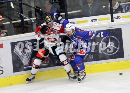 EBEL. Eishockey Bundesliga.  VSV gegen HC Orli Znojmo. Kevin Wehrs, (VSV), Marek Spacek (Znojmo). Villach, am 18.9.2016.
Foto: Kuess 
---
pressefotos, pressefotografie, kuess, qs, qspictures, sport, bild, bilder, bilddatenbank