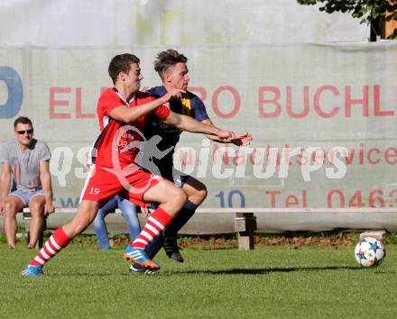 Fussball. 1. Klasse C. Ebental gegen SG KSK-Woerthersee/ATUS Poertschach. Elijah Michael Primig (Ebental), Alexander Mikula  (SG KSK-Woerthersee/ATUS Poertschach). Ebental, 25.9.2016.
Foto: Kuess
---
pressefotos, pressefotografie, kuess, qs, qspictures, sport, bild, bilder, bilddatenbank