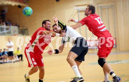 Handball HLA. SC Ferlach gegen HC Hard. Nemanja Malovic, (Ferlach), Dominik Schmid, Marko Tanaskovic (Hard). Ferlach, am 27.9.2016.
Foto: Kuess
---
pressefotos, pressefotografie, kuess, qs, qspictures, sport, bild, bilder, bilddatenbank