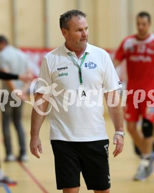 Handball HLA. SC Ferlach gegen HC Hard. Trainer Ivan Vajdl (Ferlach). Ferlach, am 27.9.2016.
Foto: Kuess
---
pressefotos, pressefotografie, kuess, qs, qspictures, sport, bild, bilder, bilddatenbank