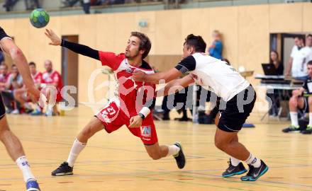 Handball HLA. SC Ferlach gegen HC Hard. Mario Simic, (Ferlach), Thomas Weber (Hard). Ferlach, am 27.9.2016.
Foto: Kuess
---
pressefotos, pressefotografie, kuess, qs, qspictures, sport, bild, bilder, bilddatenbank