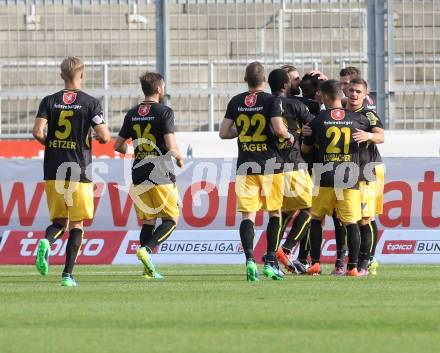 Fussball Bundesliga. RZ Pellets WAC gegen  Altach.  Torjubel Nicolas Brice Moumi Ngamaleu (Altach). Wolfsberg, am 1.10.2016.
Foto: Kuess
---
pressefotos, pressefotografie, kuess, qs, qspictures, sport, bild, bilder, bilddatenbank