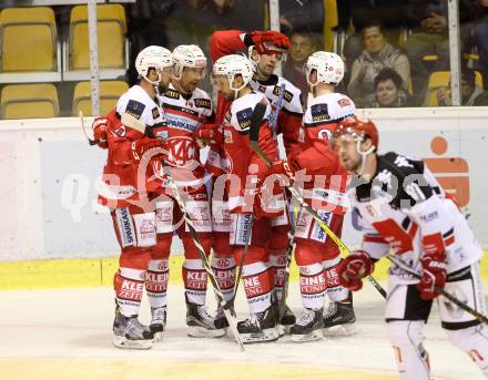 EBEL. Eishockey Bundesliga.  KAC gegen HC TWK Innsbruck. Torjubel Jamie Lundmark, Ziga Pance, Martin Schumnig, Thomas Koch, Matthew Neal (KAC). Klagenfurt, am 2.10.2016.
Foto: Kuess 
---
pressefotos, pressefotografie, kuess, qs, qspictures, sport, bild, bilder, bilddatenbank