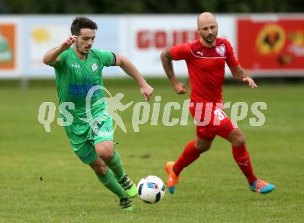 Fussball Kaerntner Liga. ATUS Ferlach gegen Lendorf. Stephan Mathias Stueckler,  (Ferlach), Julian Mataln (Lendorf). Ferlach, am 8.10.2016.
Foto: Kuess
---
pressefotos, pressefotografie, kuess, qs, qspictures, sport, bild, bilder, bilddatenbank