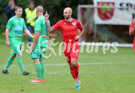 Fussball Kaerntner Liga. ATUS Ferlach gegen Lendorf. Torjubel Stephan Mathias Stueckler (Ferlach). Ferlach, am 8.10.2016.
Foto: Kuess
---
pressefotos, pressefotografie, kuess, qs, qspictures, sport, bild, bilder, bilddatenbank