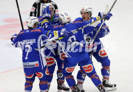EBEL. Eishockey Bundesliga.  VSV gegen HC TWK Innsbruck Die Haie. Torjubel  Samuel Labrecque, Christof Kromp (VSV). Villach, am 14.10.2016.
Foto: Kuess 
---
pressefotos, pressefotografie, kuess, qs, qspictures, sport, bild, bilder, bilddatenbank