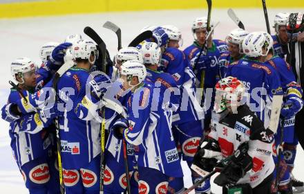 EBEL. Eishockey Bundesliga.  VSV gegen HC TWK Innsbruck Die Haie. Jubel (VSV). Villach, am 14.10.2016.
Foto: Kuess 
---
pressefotos, pressefotografie, kuess, qs, qspictures, sport, bild, bilder, bilddatenbank