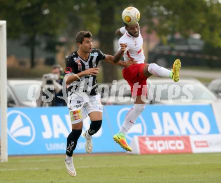 Fussball Bundesliga. RZ Pellets WAC gegen  FC Red Bull Salzburg. Mihret Topcagic, (WAC),  Jonathan Doin (Salzburg). Wolfsberg, am 15.10.2016.
Foto: Kuess
---
pressefotos, pressefotografie, kuess, qs, qspictures, sport, bild, bilder, bilddatenbank