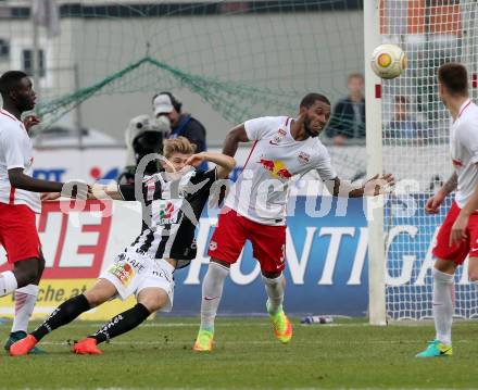 Fussball Bundesliga. RZ Pellets WAC gegen  FC Red Bull Salzburg. Marcel Holzer,  (WAC), Jonathan Doin (Salzburg). Wolfsberg, am 15.10.2016.
Foto: Kuess
---
pressefotos, pressefotografie, kuess, qs, qspictures, sport, bild, bilder, bilddatenbank