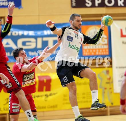 Handball HLA. SC Ferlach gegen Moser Medical UHK Krems. Nemanja Malovic,  (Ferlach), Aron Tomann (Krems). Ferlach, am 25.10.2016.
Foto: Kuess

---
pressefotos, pressefotografie, kuess, qs, qspictures, sport, bild, bilder, bilddatenbank