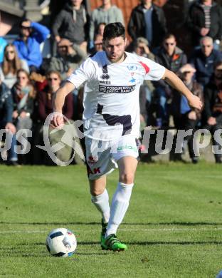 Fussball. Kaerntner Liga. Atus Ferlach gegen SAK. Stephan Buergler (SAK). Ferlach, 29.10.2016.
Foto: Kuess
---
pressefotos, pressefotografie, kuess, qs, qspictures, sport, bild, bilder, bilddatenbank