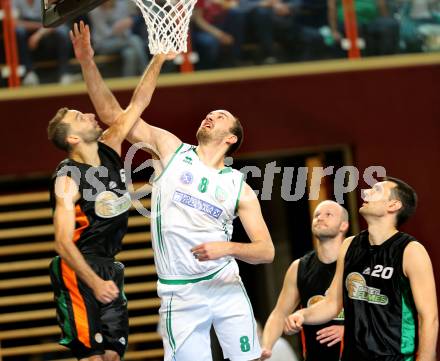 Basketball 2. Bundesliga. GD 4. Runde KOS Celovec gegen Basket Flames.  Strazar Jakob (KOS Celovec), Alturban Dominik, Gavranic Vladimir (Basket Flames). Klagenfurt, am 29.10.2016.
Foto: Kuess
---
pressefotos, pressefotografie, kuess, qs, qspictures, sport, bild, bilder, bilddatenbank
