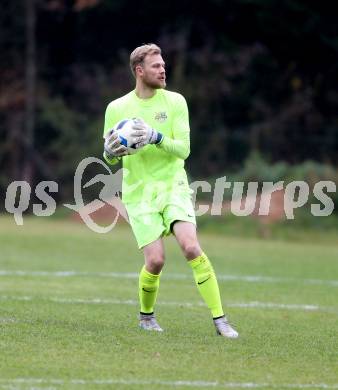 Fussball. Kaerntner Liga. Atus Ferlach gegen Koettmannsdorf. Markus Glaenzer (Koettmannsdorf). Ferlach, 5.11.2016.
Foto: Kuess
---
pressefotos, pressefotografie, kuess, qs, qspictures, sport, bild, bilder, bilddatenbank