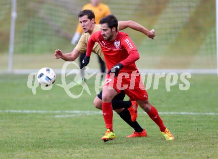 Fussball. Kaerntner Liga. Atus Ferlach gegen Koettmannsdorf. Abian Jose Serrano Davila (Ferlach), Christoph Pibal (Koettmannsdorf). Ferlach, 5.11.2016.
Foto: Kuess
---
pressefotos, pressefotografie, kuess, qs, qspictures, sport, bild, bilder, bilddatenbank