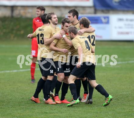 Fussball. Kaerntner Liga. Atus Ferlach gegen Koettmannsdorf. Torjubel Jakob Orgonyi (Koettmannsdorf). Ferlach, 5.11.2016.
Foto: Kuess
---
pressefotos, pressefotografie, kuess, qs, qspictures, sport, bild, bilder, bilddatenbank