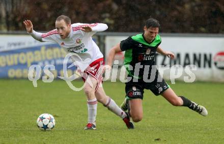 Fussball Unterliga Ost. St. Michael/Bleiburg gegen Kraig. Uros Roser,  (St. Michael), Sebastian Hertelt (Kraig). St. Michael ob Bleiburg, am 6.11.2016.
Foto: Kuess
---
pressefotos, pressefotografie, kuess, qs, qspictures, sport, bild, bilder, bilddatenbank