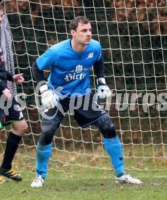 Fussball Unterliga Ost. St. Michael/Bleiburg gegen Kraig. Stefan Petautschnig   (Kraig). St. Michael ob Bleiburg, am 6.11.2016.
Foto: Kuess
---
pressefotos, pressefotografie, kuess, qs, qspictures, sport, bild, bilder, bilddatenbank