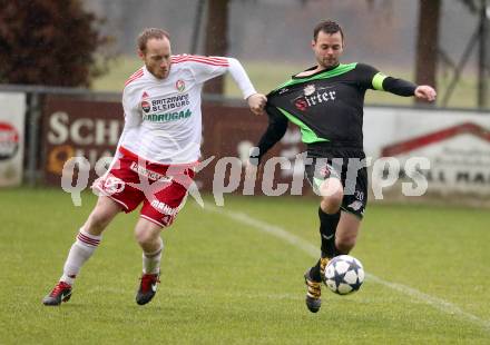 Fussball Unterliga Ost. St. Michael/Bleiburg gegen Kraig. Uros Roser (St. Michael), Patrick Rene Striednig (Kraig). St. Michael ob Bleiburg, am 6.11.2016.
Foto: Kuess
---
pressefotos, pressefotografie, kuess, qs, qspictures, sport, bild, bilder, bilddatenbank