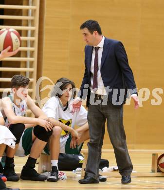 Basketball 2. Bundesliga. GD 5. Runde. Villach Raiders gegen Dornbirn Lions.  Trainer Inaki Merino  (Dornbirn). Villach, am 5.11.2016.
Foto: Kuess
---
pressefotos, pressefotografie, kuess, qs, qspictures, sport, bild, bilder, bilddatenbank