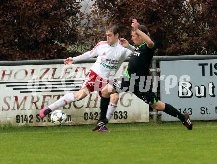 Fussball Unterliga Ost. St. Michael/Bleiburg gegen Kraig. Benjamin Opietnik,  (St. Michael), Christian Salbrechter (Kraig). St. Michael ob Bleiburg, am 6.11.2016.
Foto: Kuess
---
pressefotos, pressefotografie, kuess, qs, qspictures, sport, bild, bilder, bilddatenbank