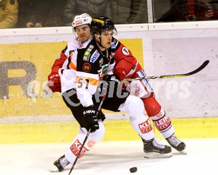EBEL. Eishockey Bundesliga. KAC gegen 	Moser Medical Graz99ers. Matthew Neal,  (KAC), Daniel Woger (Graz). Klagenfurt, am 11.11.2016.
Foto: Kuess

---
pressefotos, pressefotografie, kuess, qs, qspictures, sport, bild, bilder, bilddatenbank