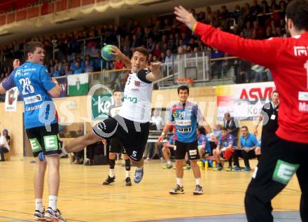 HLA. Handball Bundesliga. SC Ferlach gegen Union JURI Leoben. Mario Simic,   (Ferlach),  Stefan Salbrechter, (Leoben). Ferlach, am 11.11.2016.
Foto: Kuess

---
pressefotos, pressefotografie, kuess, qs, qspictures, sport, bild, bilder, bilddatenbank