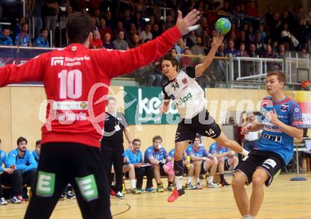 HLA. Handball Bundesliga. SC Ferlach gegen Union JURI Leoben. Mathias Rath,  (Ferlach), Sebastian Spendier (Leoben). Ferlach, am 11.11.2016.
Foto: Kuess

---
pressefotos, pressefotografie, kuess, qs, qspictures, sport, bild, bilder, bilddatenbank