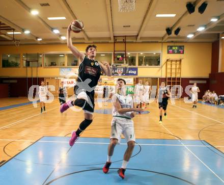 Basketball 2. Bundesliga. GD 6. Runde. KOS Celovec gegen Woerthersee Piraten. Peter Papic, (KOS Celovec), Christoph Gspandl  (Woerthersee Piraten). Klagenfurt, am 12.11.2016.
Foto: Kuess
---
pressefotos, pressefotografie, kuess, qs, qspictures, sport, bild, bilder, bilddatenbank