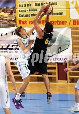 Basketball 2. Bundesliga. GD 6. Runde. KOS Celovec gegen Woerthersee Piraten. Florian Ponholzer, (KOS Celovec), Daniel Gspandl (Woerthersee Piraten). Klagenfurt, am 12.11.2016.
Foto: Kuess
---
pressefotos, pressefotografie, kuess, qs, qspictures, sport, bild, bilder, bilddatenbank