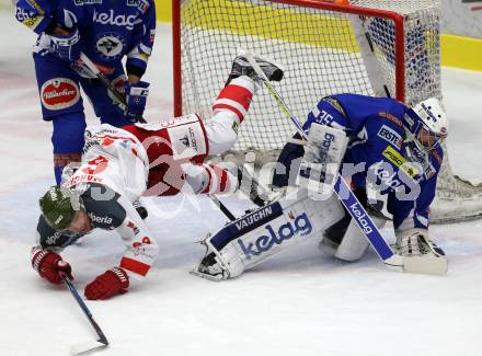 EBEL. Eishockey Bundesliga. VSV gegen	HCB Suedtirol Alperia. Olivier Roy,  (VSV), Michele Marchetti (Bozen). Villach, am 20.11.2016.
Foto: Kuess

---
pressefotos, pressefotografie, kuess, qs, qspictures, sport, bild, bilder, bilddatenbank