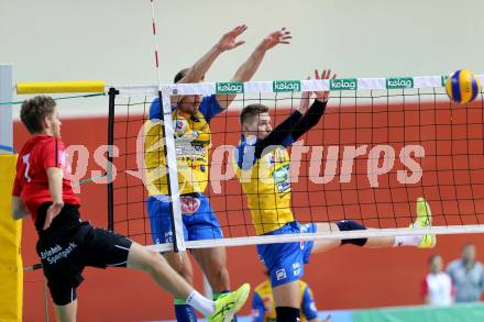 Volleyball Bundesliga. VBK Kelag Woerthersee Loewen Klagenfurt gegen SK Posojilnica Aich/Dob. Philipp Zabernig, (Woerthersee Loewen), Peter Mlynarcik, Mario Koncilja  (Aich/Dob). Klagenfurt, 19.11.2016.
Foto: Kuess 
---
pressefotos, pressefotografie, kuess, qs, qspictures, sport, bild, bilder, bilddatenbank