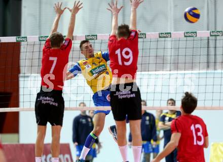 Volleyball Bundesliga. VBK Kelag Woerthersee Loewen Klagenfurt gegen SK Posojilnica Aich/Dob. Philipp Zabernig, David Petschnig, (Woerthersee Loewen),  Michal Petras  (Aich/Dob). Klagenfurt, 19.11.2016.
Foto: Kuess 
---
pressefotos, pressefotografie, kuess, qs, qspictures, sport, bild, bilder, bilddatenbank