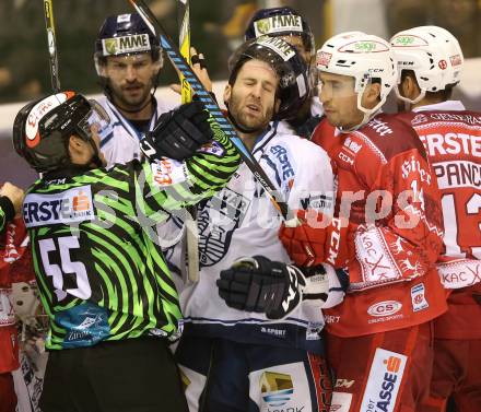 EBEL. Eishockey Bundesliga. KAC gegen 	Fehervar AV 19. Mark Popovic, (KAC), Drew Schiestel  (Alba Volan). Klagenfurt, am 27.11.2016.
Foto: Kuess

---
pressefotos, pressefotografie, kuess, qs, qspictures, sport, bild, bilder, bilddatenbank