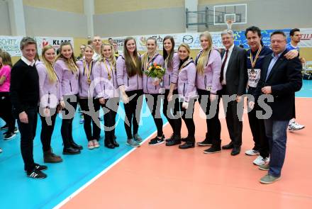 Ehrungen fuer Topplatzierungen bei Kaerntner und Oesterreichischen Meisterschaften. Volleyball. Frauen. VBK Wolfsberg, Allgemeine Klasse. Bleiburg, am 1.12.2016.
Foto: Kuess

---
pressefotos, pressefotografie, kuess, qs, qspictures, sport, bild, bilder, bilddatenbank
