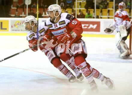 EBEL. Eishockey Bundesliga. KAC gegen 	HC Orli Znojmo. Steven Strong,  (KAC), Thomas Koch (Znojmo). Klagenfurt, am 2.12.2016.
Foto: Kuess

---
pressefotos, pressefotografie, kuess, qs, qspictures, sport, bild, bilder, bilddatenbank