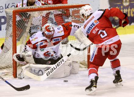 EBEL. Eishockey Bundesliga. KAC gegen 	HC Orli Znojmo. Matthew Neal,  (KAC), Marek Schwarz (Znojmo). Klagenfurt, am 2.12.2016.
Foto: Kuess

---
pressefotos, pressefotografie, kuess, qs, qspictures, sport, bild, bilder, bilddatenbank