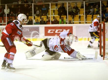 EBEL. Eishockey Bundesliga. KAC gegen 	HC Orli Znojmo. Matthew Neal,  (KAC), Marek Schwarz (Znojmo). Klagenfurt, am 2.12.2016.
Foto: Kuess

---
pressefotos, pressefotografie, kuess, qs, qspictures, sport, bild, bilder, bilddatenbank