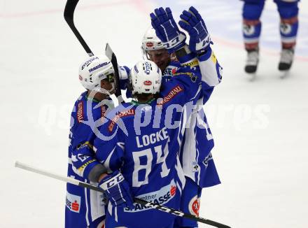 EBEL. Eishockey Bundesliga. VSV gegen	Moser Medical Graz99ers. Torjubel Corey Locke, Kevin Wehrs, Jeremie Ouellet Blain (VSV). Villach, am 4.12.2016.
Foto: Kuess

---
pressefotos, pressefotografie, kuess, qs, qspictures, sport, bild, bilder, bilddatenbank