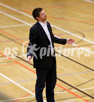 Basketball 2. Bundesliga. GD 9. Runde. Raiders Villach gegen D.C. Timberwolves. Trainer Hubert Schmidt  (D.C. Timberwolves). Villach, am 4.12.2016.
Foto: Kuess
---
pressefotos, pressefotografie, kuess, qs, qspictures, sport, bild, bilder, bilddatenbank