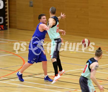 Basketball 2. Bundesliga. GD 9. Runde. Raiders Villach gegen D.C. Timberwolves. Ales Primc (Villach), Philipp DÂ´ANGELO (D.C. Timberwolves). Villach, am 4.12.2016.
Foto: Kuess
---
pressefotos, pressefotografie, kuess, qs, qspictures, sport, bild, bilder, bilddatenbank