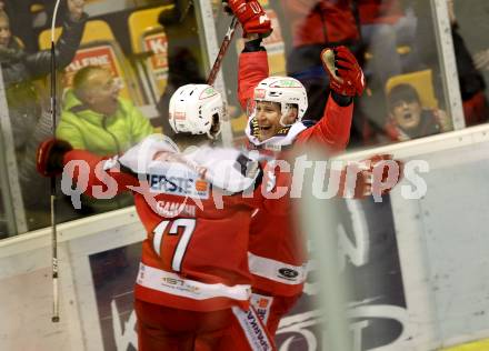 EBEL. Eishockey Bundesliga. KAC gegen 	HC TWK Innsbruck, Die Haie. Torjubel Jamie Lundmark, Manuel Ganahl (KAC). Klagenfurt, am 9.12.2016.
Foto: Kuess

---
pressefotos, pressefotografie, kuess, qs, qspictures, sport, bild, bilder, bilddatenbank