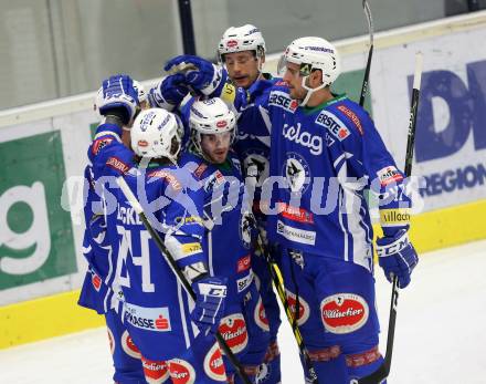 EBEL. Eishockey Bundesliga. VSV gegen	Dornbirner Eishockey Club. Torjubel Samuel Labrecque, Dustin Johner, Jan Urbas, Jeremie Ouellet Blaine, Corey Locke (VSV). Villach, am 9.12.2016.
Foto: Kuess

---
pressefotos, pressefotografie, kuess, qs, qspictures, sport, bild, bilder, bilddatenbank