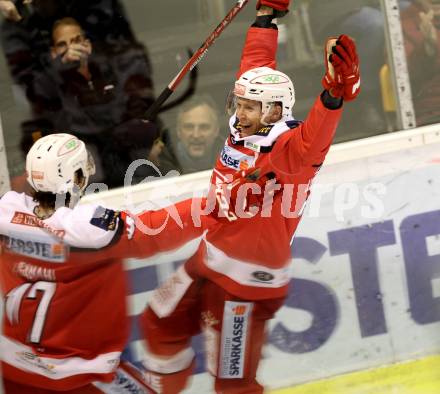 EBEL. Eishockey Bundesliga. KAC gegen 	HC TWK Innsbruck, Die Haie. Torjubel Jamie Lundmark, Manuel Ganahl (KAC). Klagenfurt, am 9.12.2016.
Foto: Kuess

---
pressefotos, pressefotografie, kuess, qs, qspictures, sport, bild, bilder, bilddatenbank