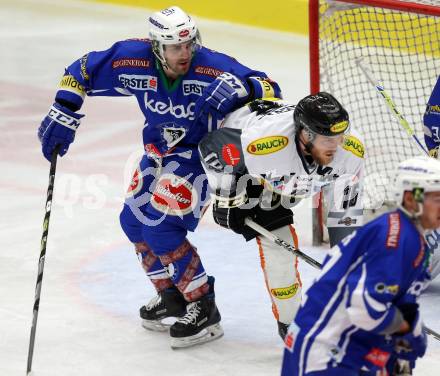 EBEL. Eishockey Bundesliga. VSV gegen	Dornbirner Eishockey Club. Samuel Labrecque,  (VSV), Cody Sylvester (Dornbirn). Villach, am 9.12.2016.
Foto: Kuess

---
pressefotos, pressefotografie, kuess, qs, qspictures, sport, bild, bilder, bilddatenbank
