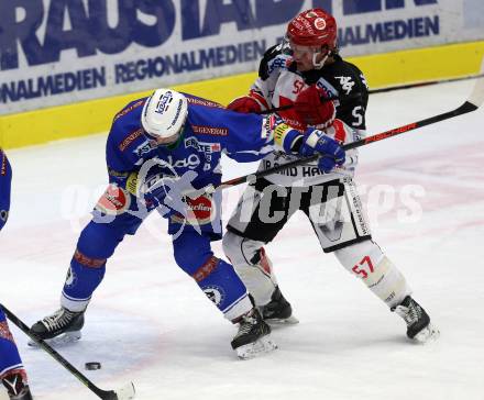 EBEL. Eishockey Bundesliga. VSV gegen	HC TWK Innsbruck, Die Haie. Stefan Bacher, (VSV), Andrew Clark (Innsbruck). Villach, am 16.12.2016.
Foto: Kuess

---
pressefotos, pressefotografie, kuess, qs, qspictures, sport, bild, bilder, bilddatenbank