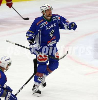 EBEL. Eishockey Bundesliga. VSV gegen	EC Red Bull Salzburg	. Torjubel Jan Urbas (VSV). Villach, am 20.12.2016.
Foto: Kuess

---
pressefotos, pressefotografie, kuess, qs, qspictures, sport, bild, bilder, bilddatenbank