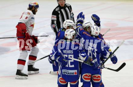 EBEL. Eishockey Bundesliga. VSV gegen	EC Red Bull Salzburg	. Torjubel Jan Urbas, Kevin Wehrs, Corey Locke, Florian Muehlstein, Dustin Johner (VSV). Villach, am 20.12.2016.
Foto: Kuess

---
pressefotos, pressefotografie, kuess, qs, qspictures, sport, bild, bilder, bilddatenbank
