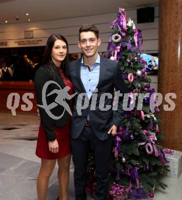 Sportgala. Nacht des Sports. Ehrung Sportler des Jahres. Philipp Orter mit Freundin. Velden, 21.12.2016.
Foto: Kuess 
---
pressefotos, pressefotografie, kuess, qs, qspictures, sport, bild, bilder, bilddatenbank